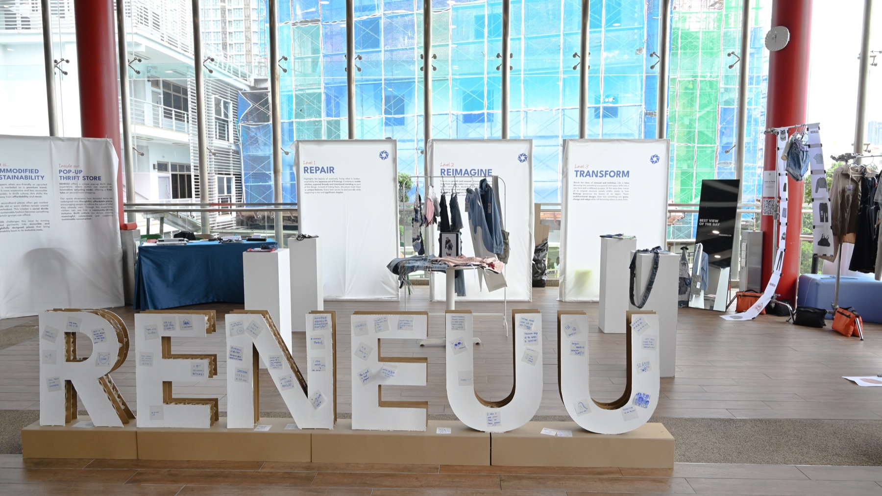 RENEUU exhibition frontage